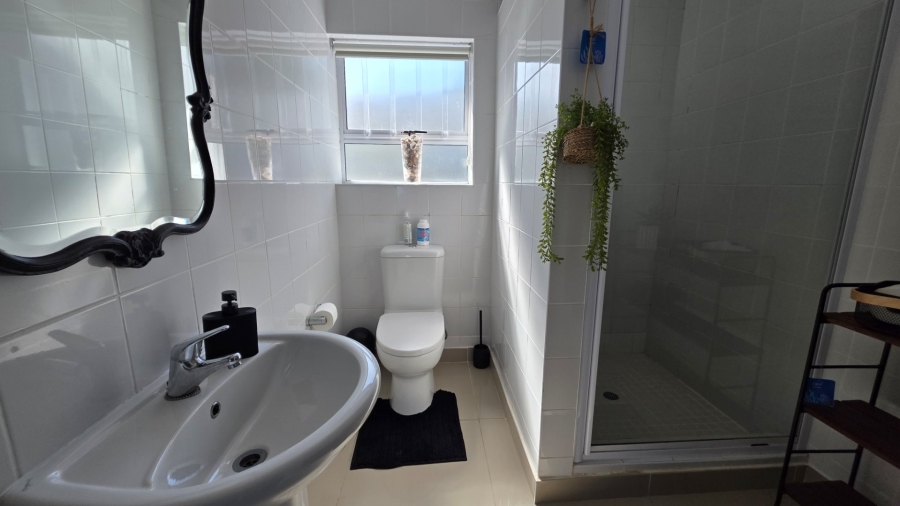 5 Bedroom Property for Sale in Dana Bay Western Cape